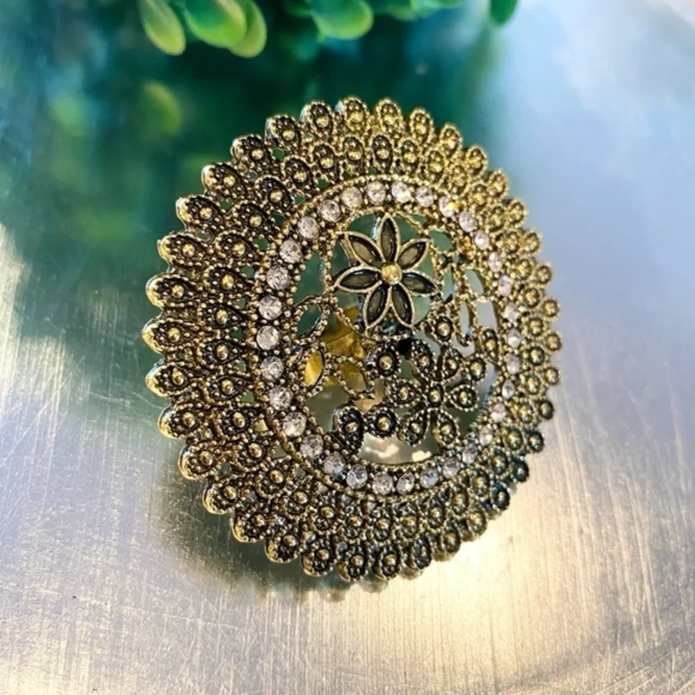 Oversized Medallion Rhinestone Ring ~ Brand New